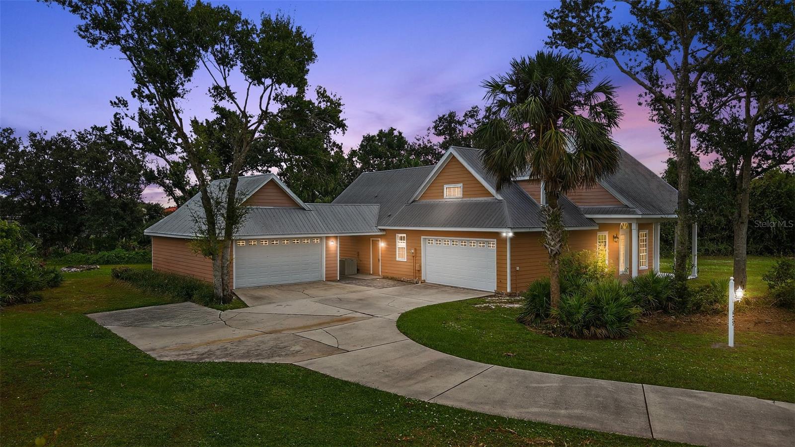 Image 3 of 38 For 625 137th Street Ne