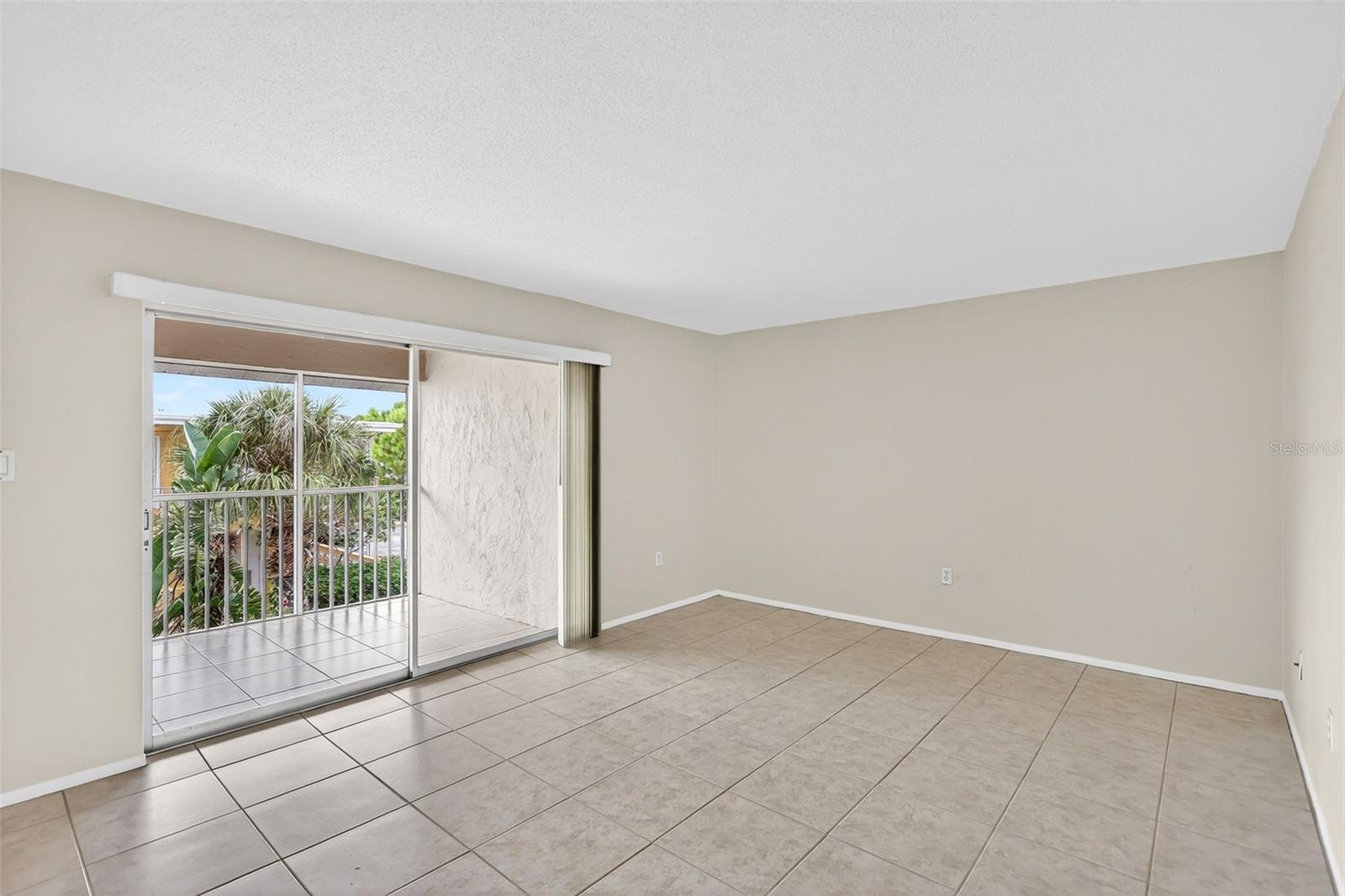 Image 12 of 36 For 2121 Wood Street 226