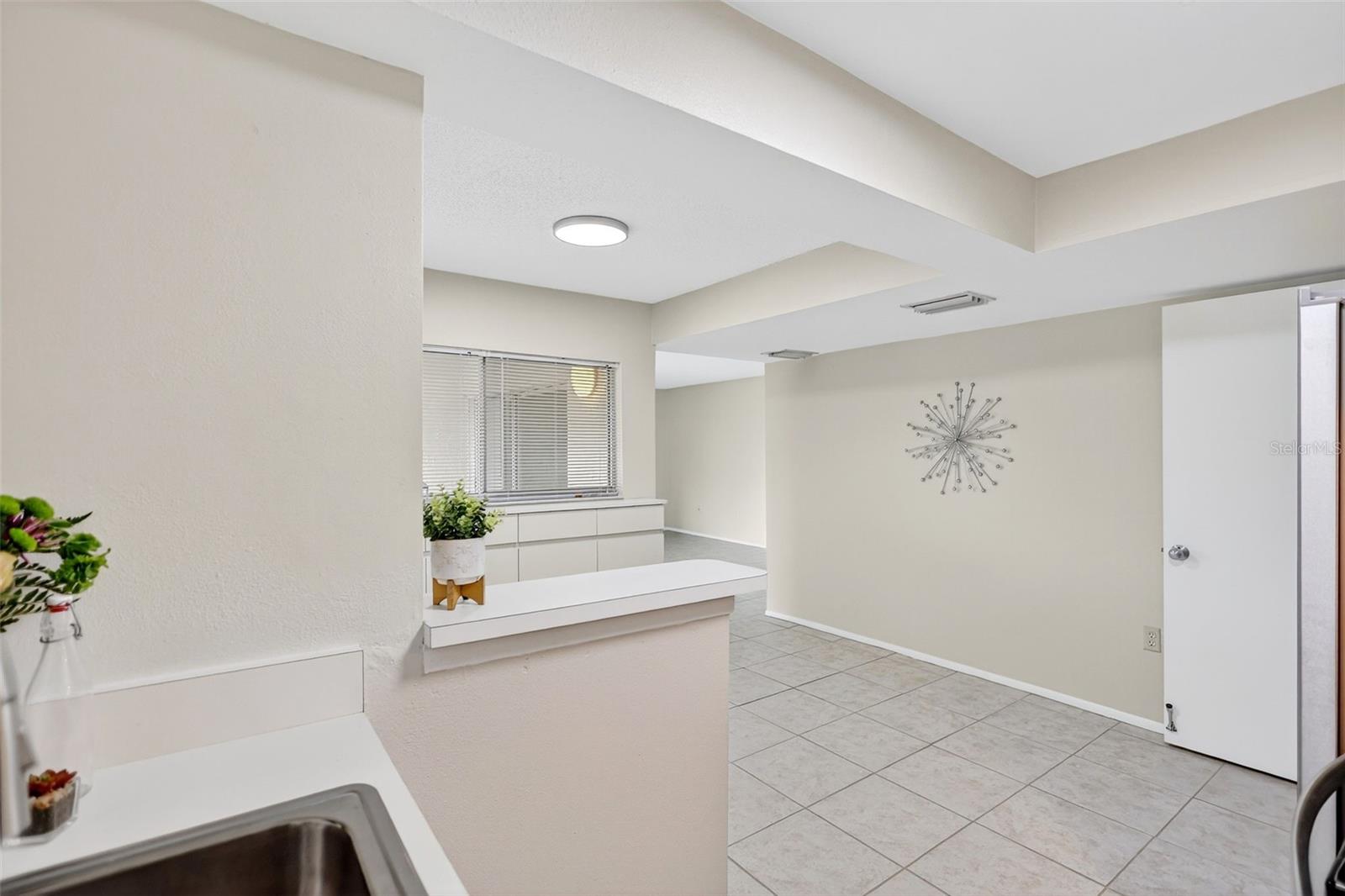 Image 19 of 36 For 2121 Wood Street 226