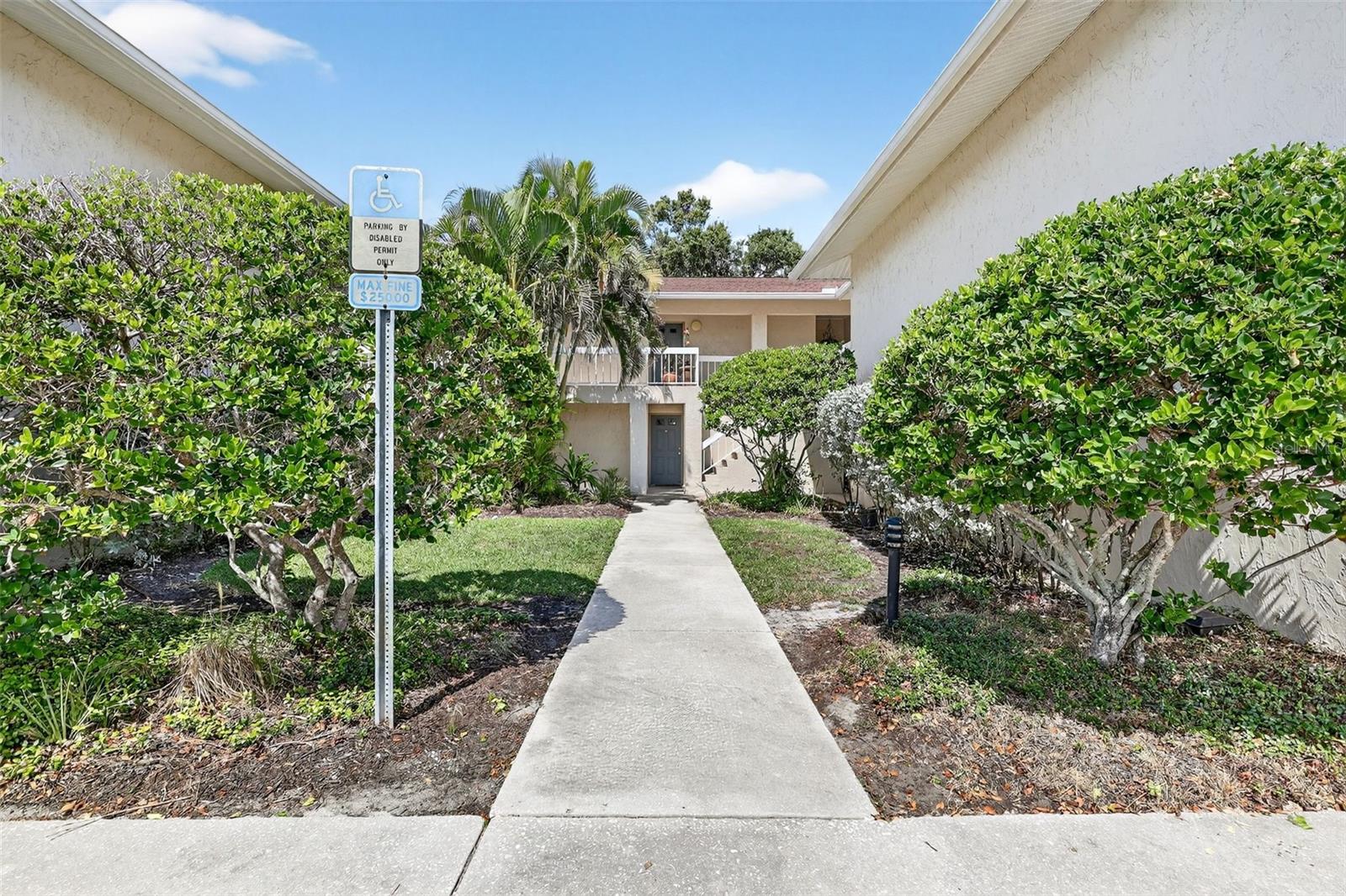 Image 2 of 36 For 2121 Wood Street 226