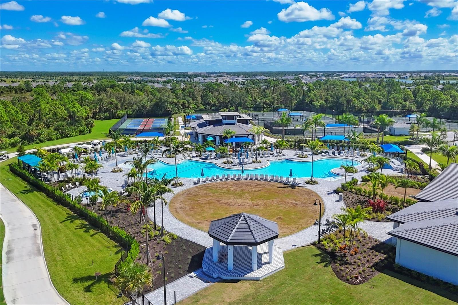 Image 47 of 78 For 17655 Opal Sand Drive  102