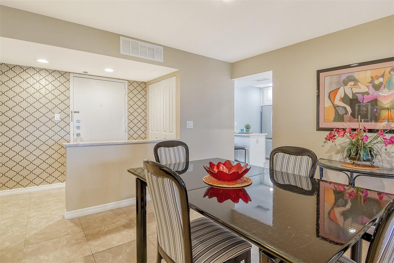Image 13 of 88 For 1125 Peppertree Drive 706