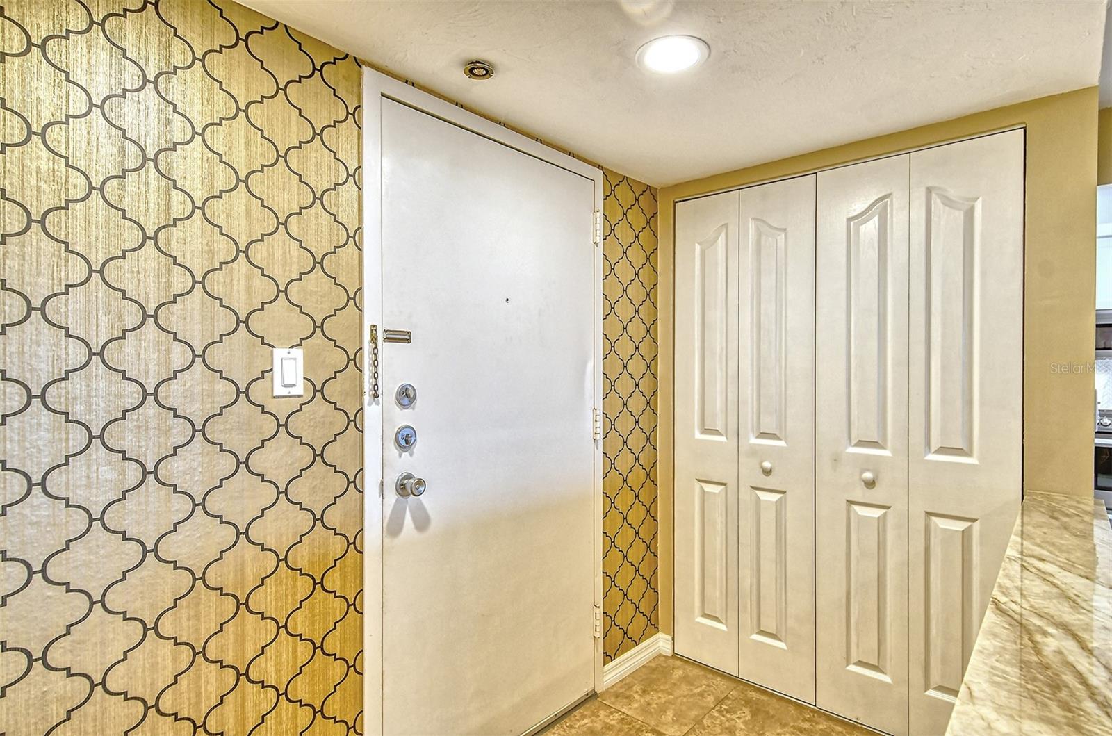 Image 3 of 88 For 1125 Peppertree Drive 706