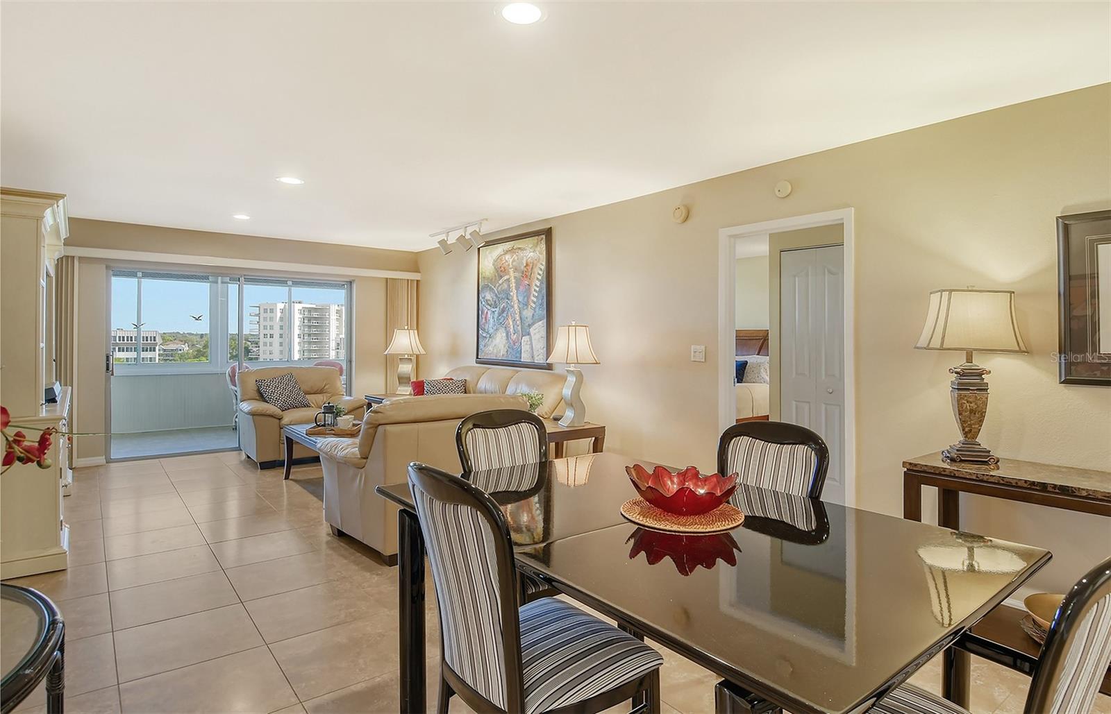 Image 5 of 88 For 1125 Peppertree Drive 706