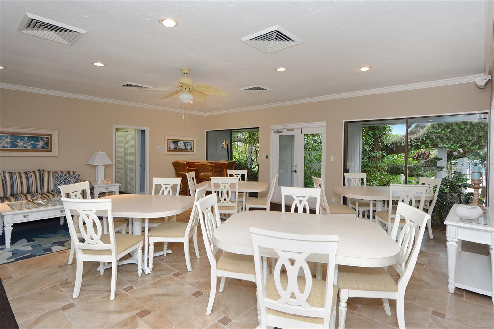 Image 65 of 88 For 1125 Peppertree Drive 706