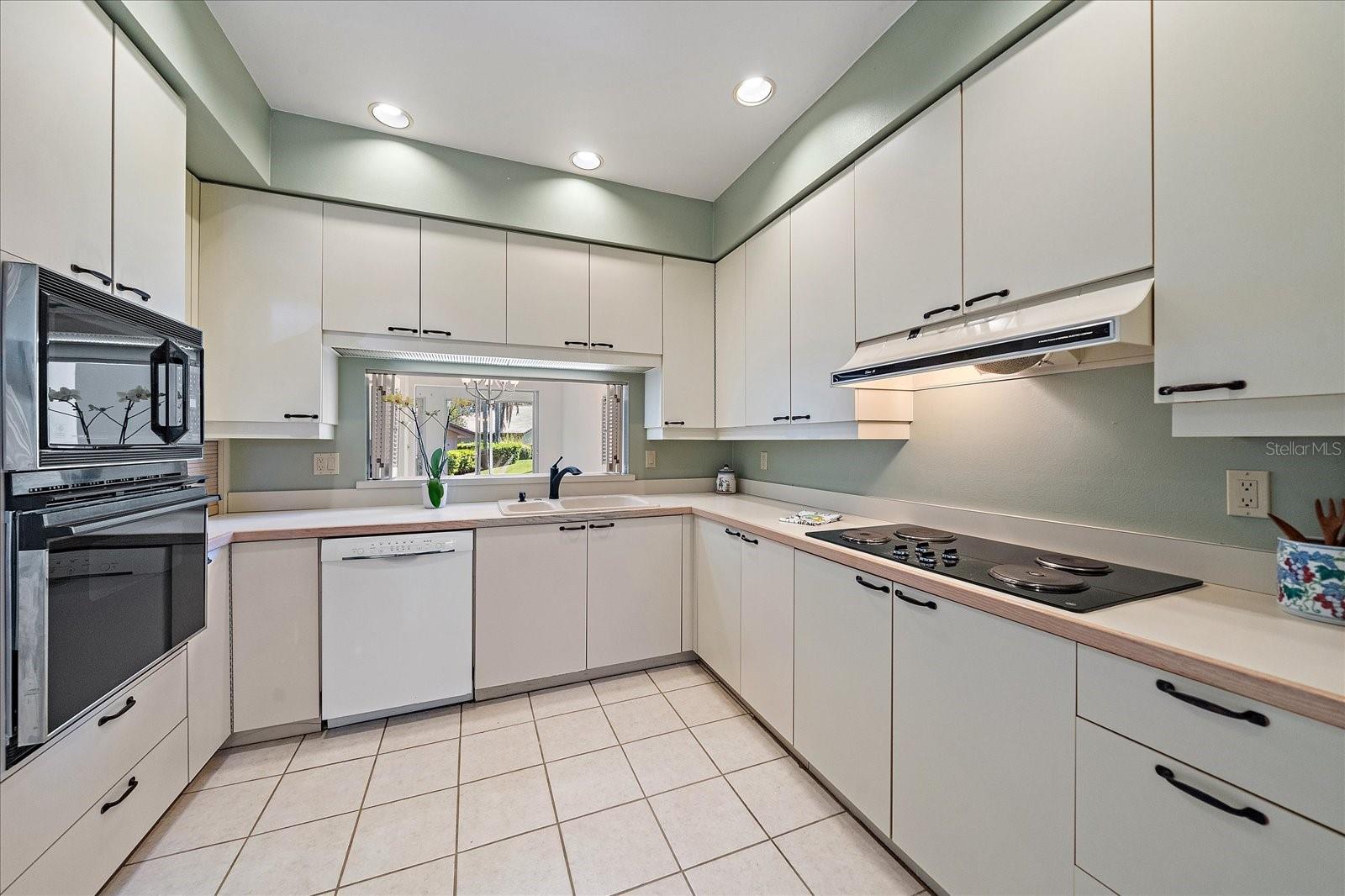 Image 10 of 33 For 4412 Highland Park 3