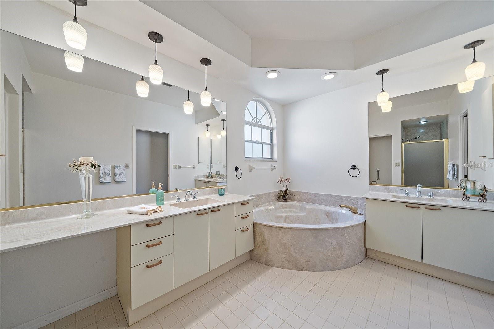 Image 17 of 33 For 4412 Highland Park 3