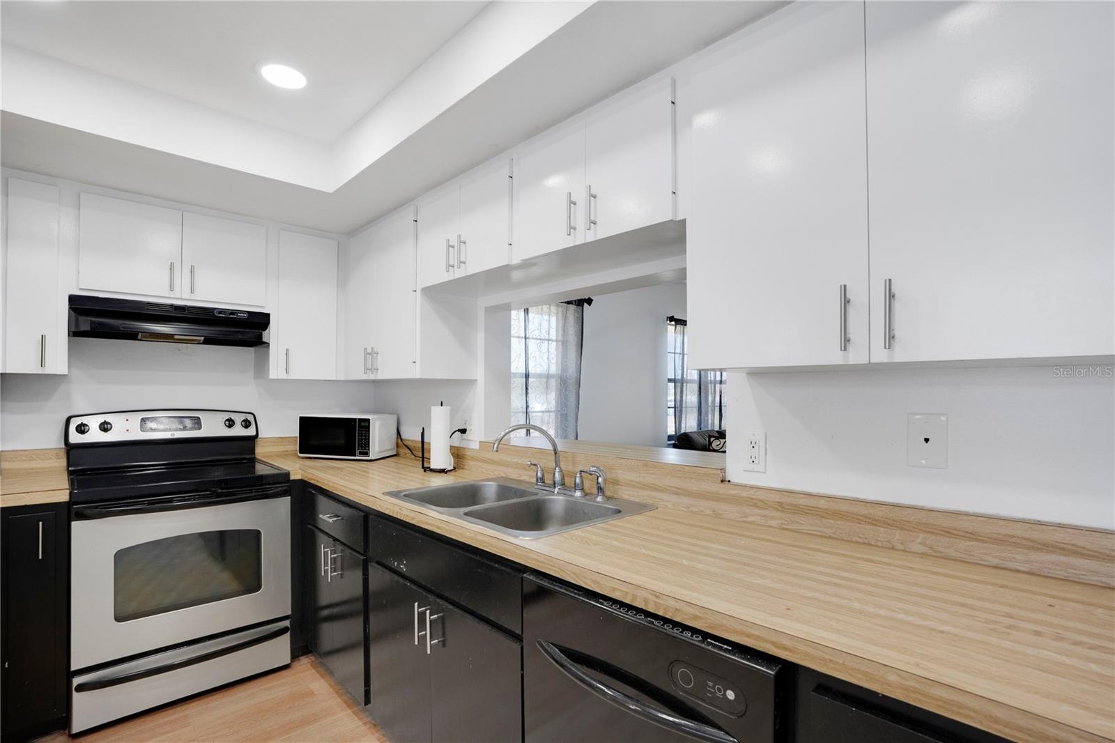 Image 14 of 31 For 2415 Bayshore Gardens Parkway 8