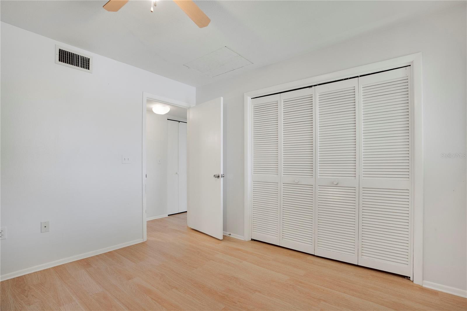 Image 22 of 31 For 2415 Bayshore Gardens Parkway 8