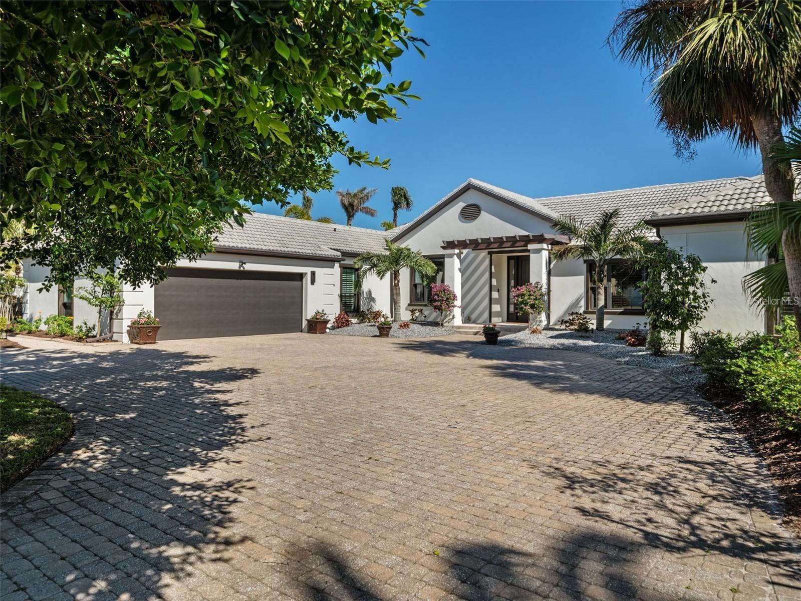 Image 50 of 68 For 355 Royal Flamingo Drive