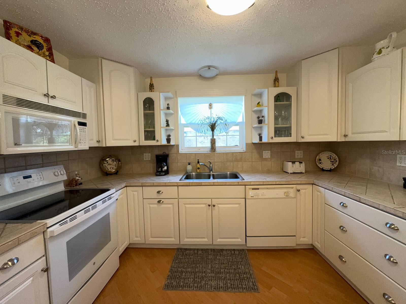 Image 10 of 21 For 3810 37th Street S 63