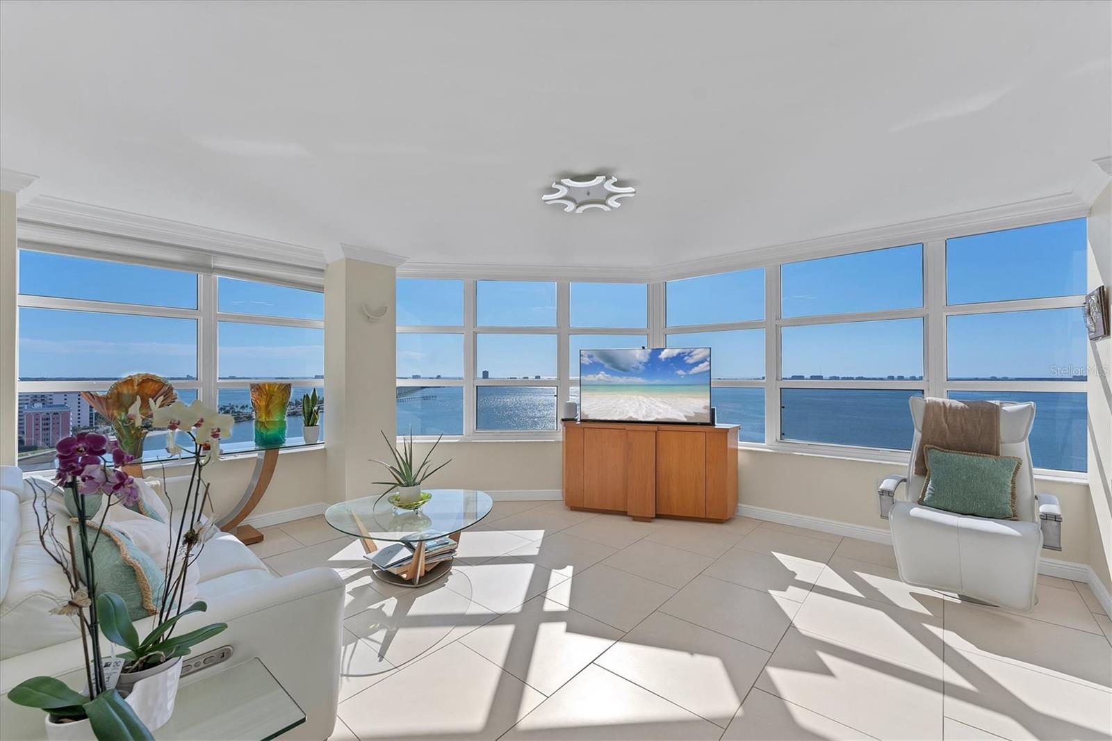 Image 9 of 59 For 988 Blvd Of The Arts  1714