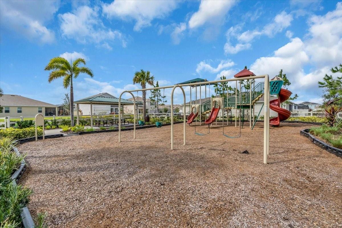 Image 32 of 50 For 17119 Harvest Moon Way