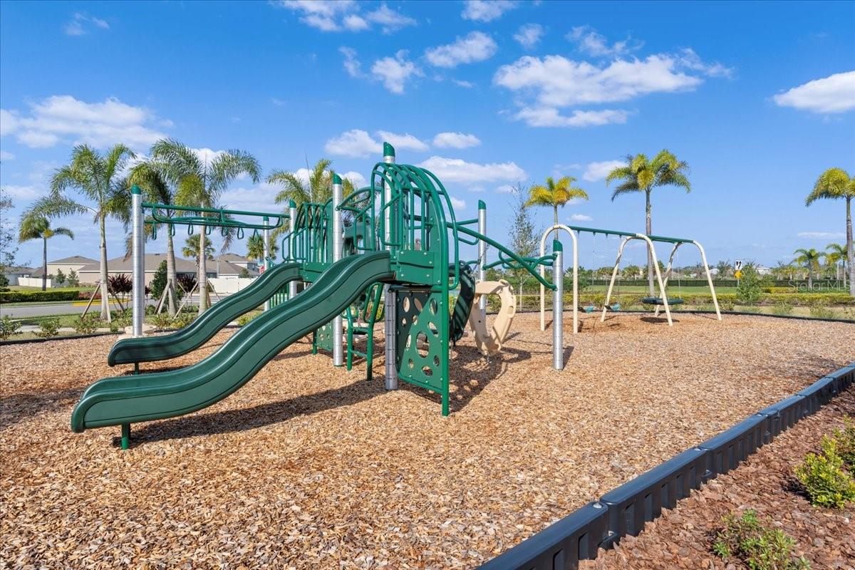 Image 38 of 50 For 17119 Harvest Moon Way