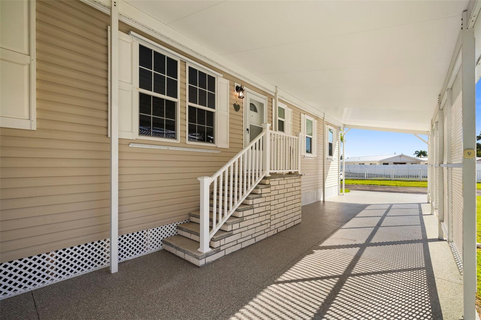 Image 11 of 34 For 4300 Riverside Drive 108