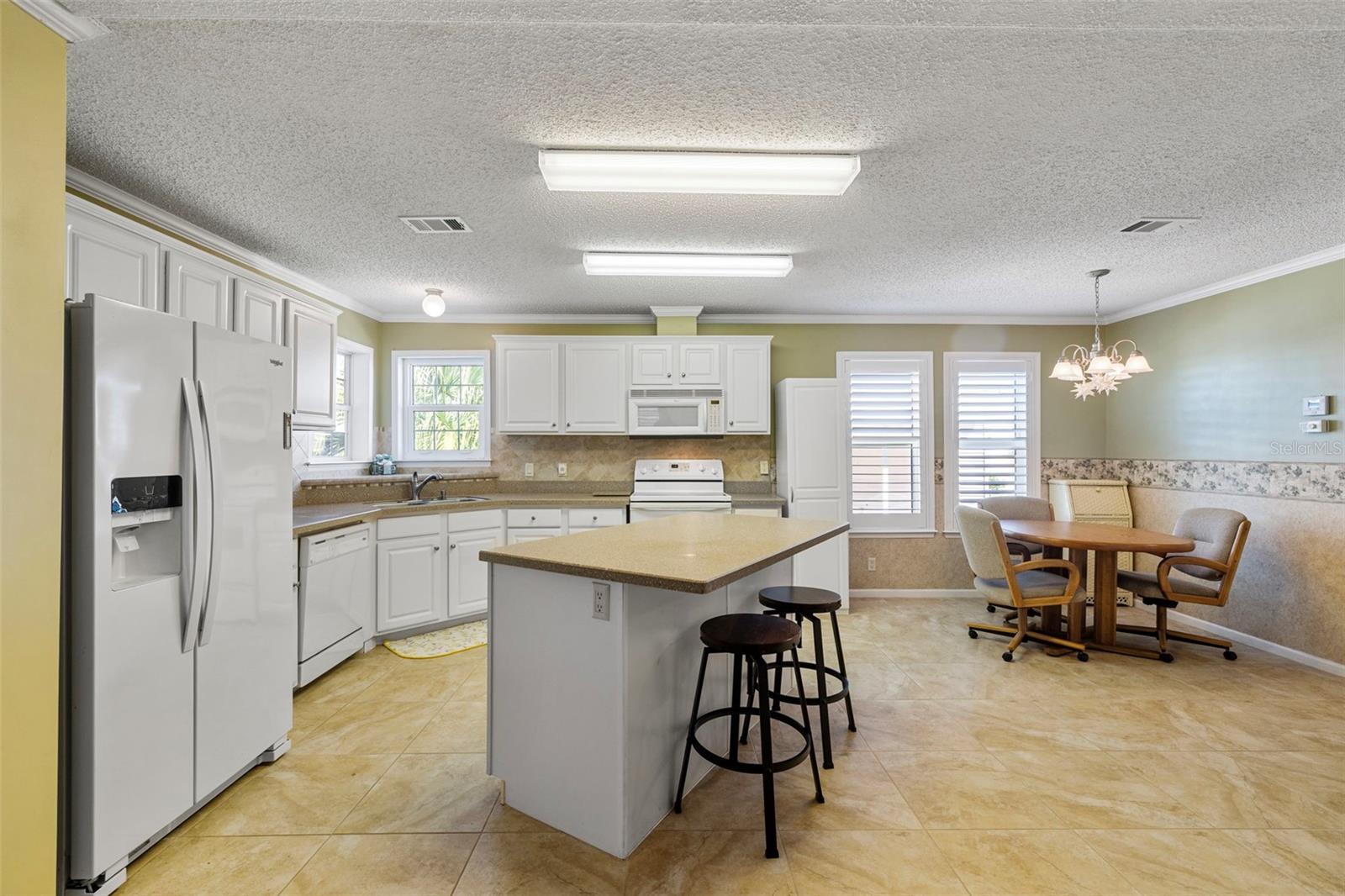 Image 14 of 34 For 4300 Riverside Drive 108