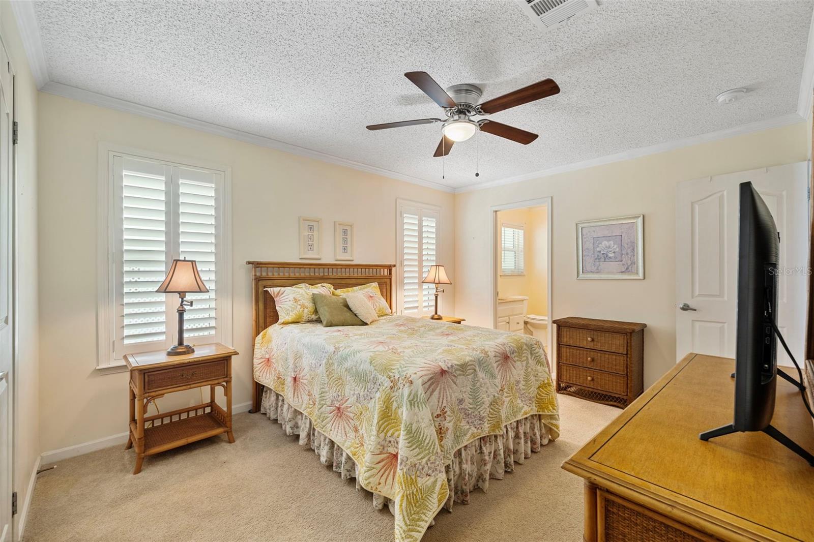 Image 18 of 34 For 4300 Riverside Drive 108