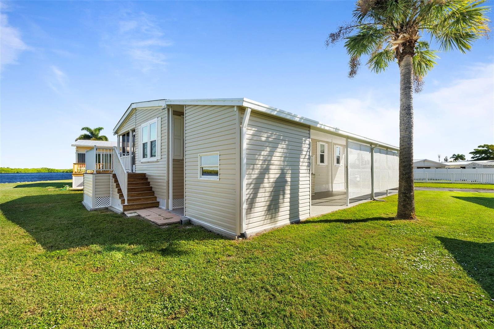 Image 25 of 34 For 4300 Riverside Drive 108