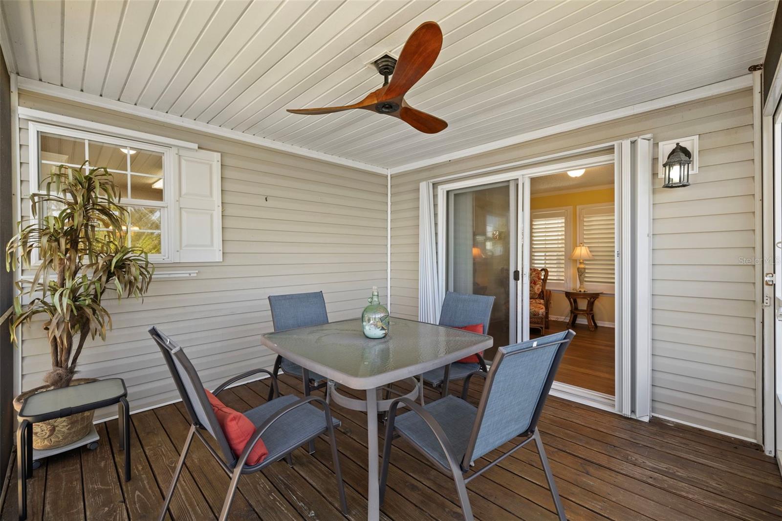 Image 28 of 34 For 4300 Riverside Drive 108