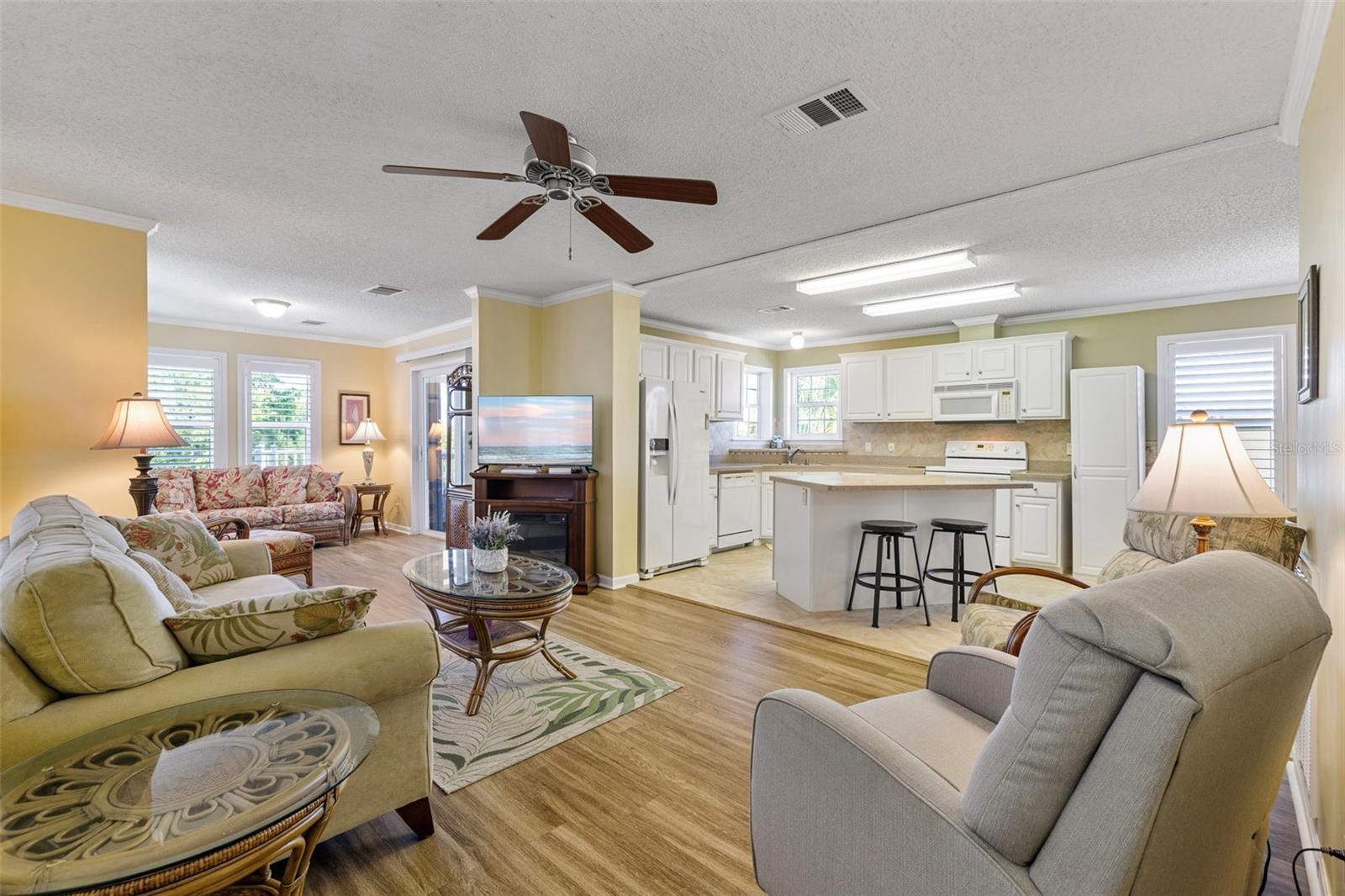 Image 31 of 34 For 4300 Riverside Drive 108