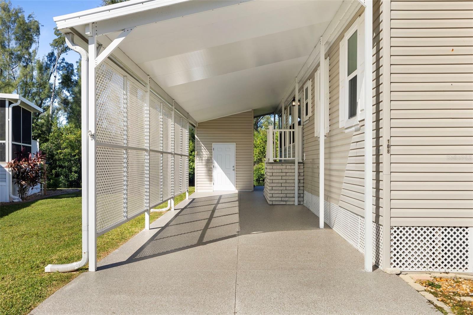 Image 8 of 34 For 4300 Riverside Drive 108