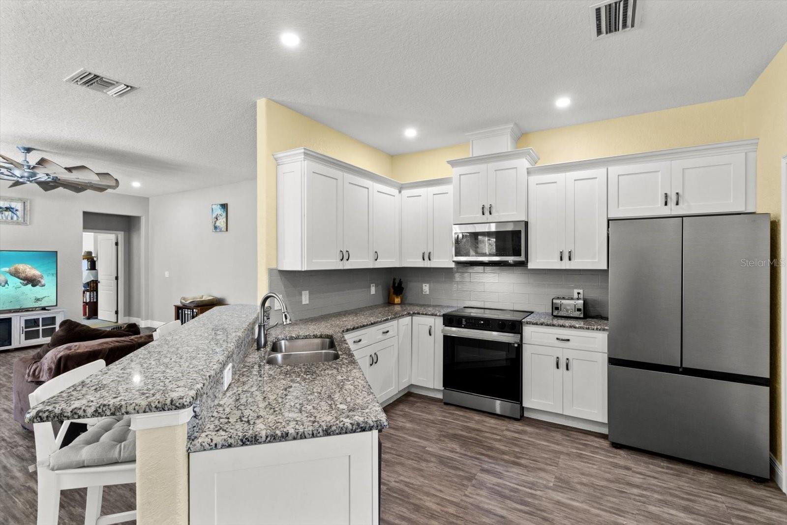 Image 22 of 66 For 11752 Valley Spring Lane