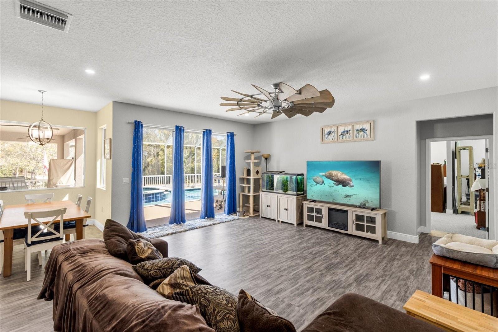 Image 32 of 66 For 11752 Valley Spring Lane