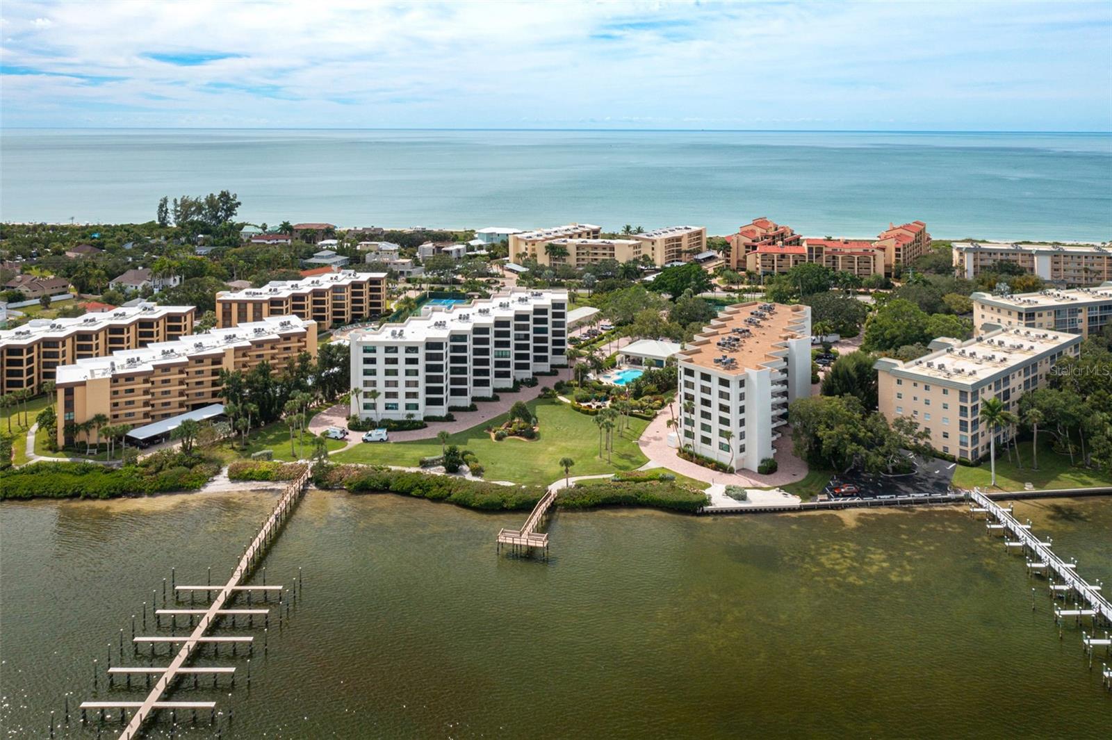 Image 53 of 54 For 8701 Midnight Pass Road 106a