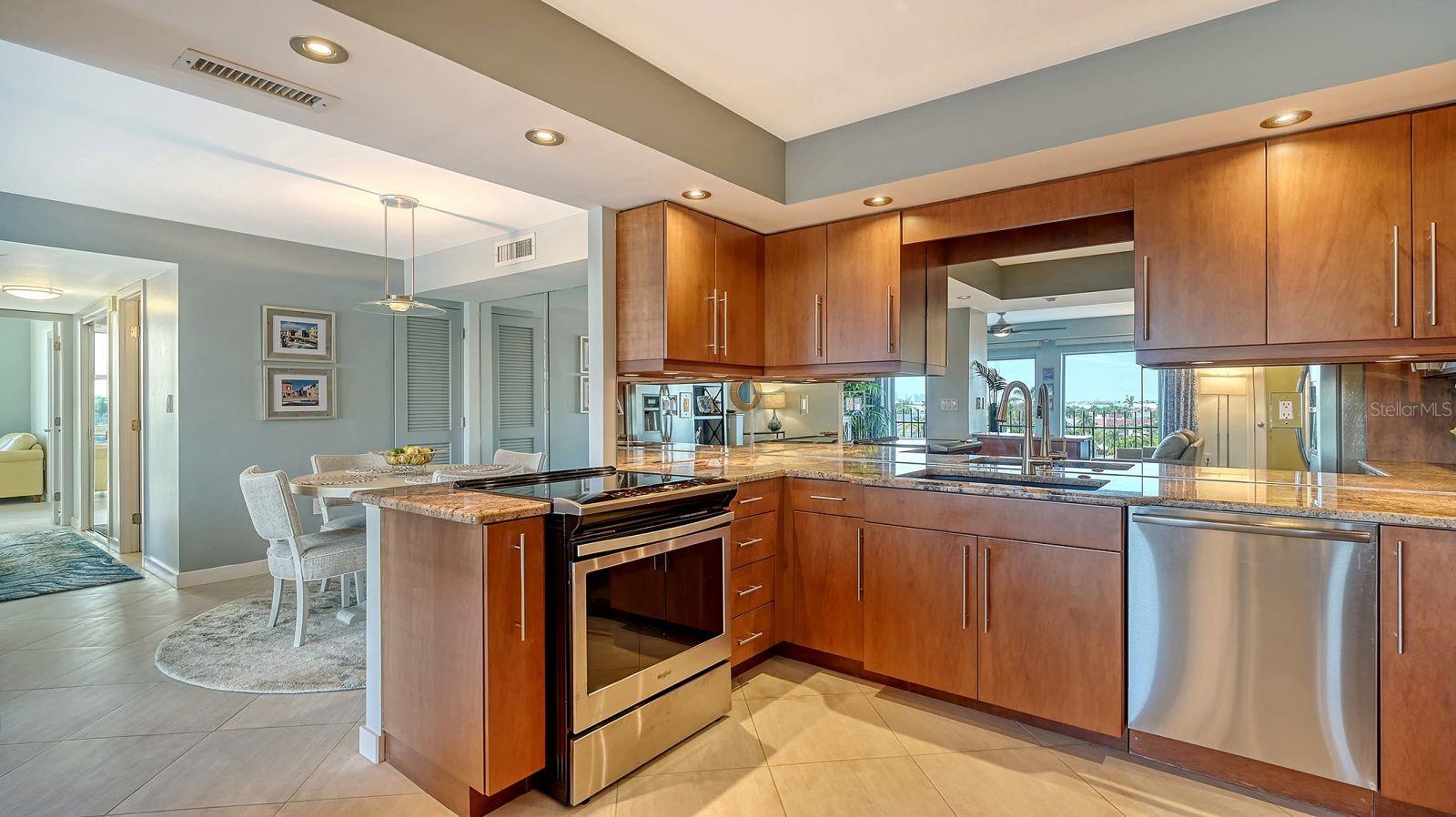 Image 12 of 46 For 101 Benjamin Franklin Drive 54