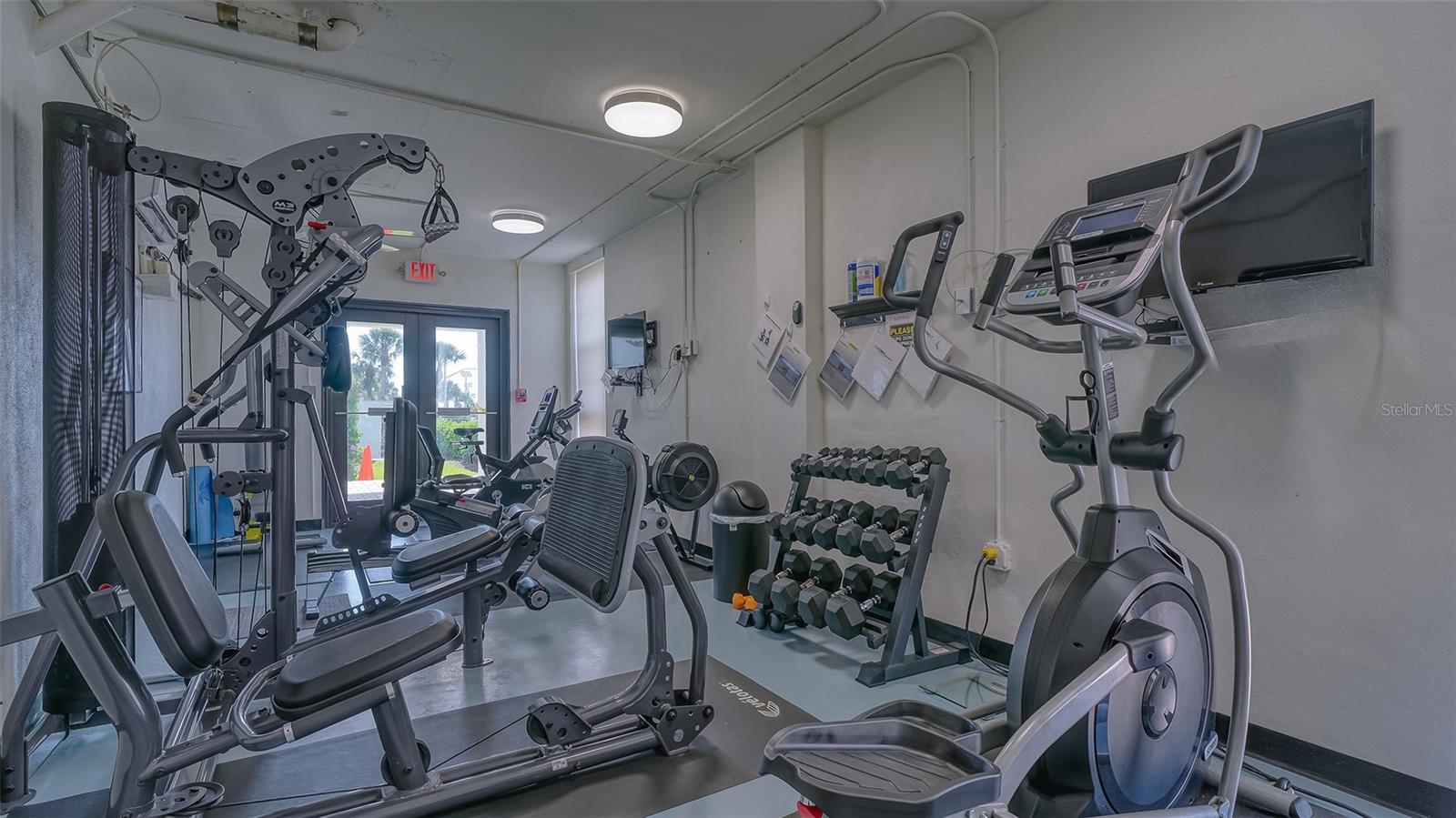 Image 38 of 46 For 101 Benjamin Franklin Drive 54