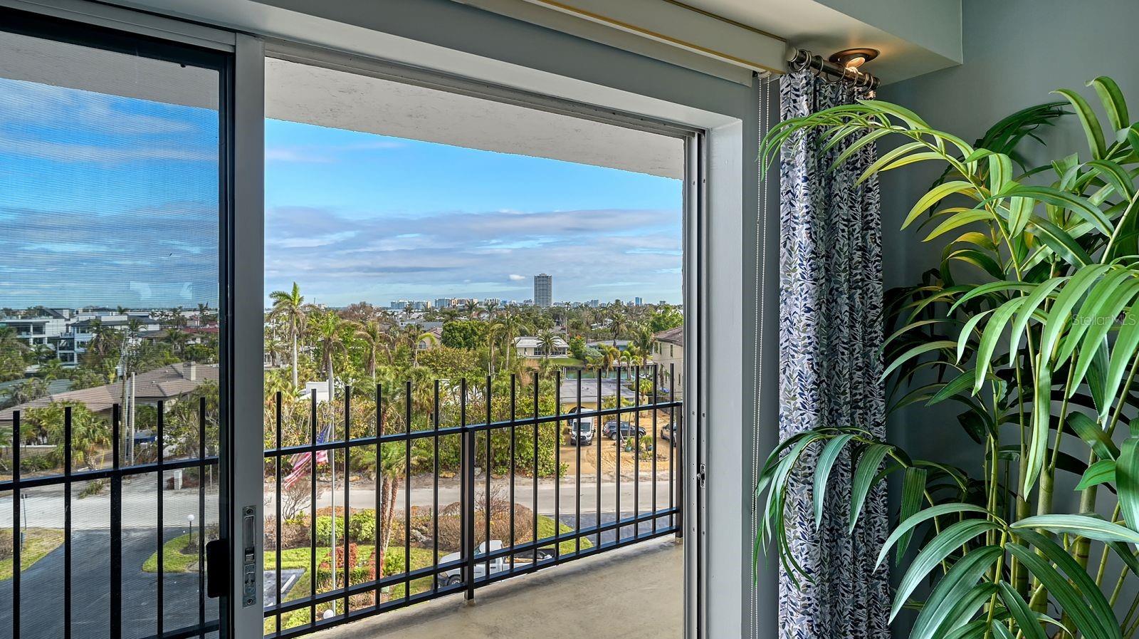 Image 5 of 46 For 101 Benjamin Franklin Drive 54