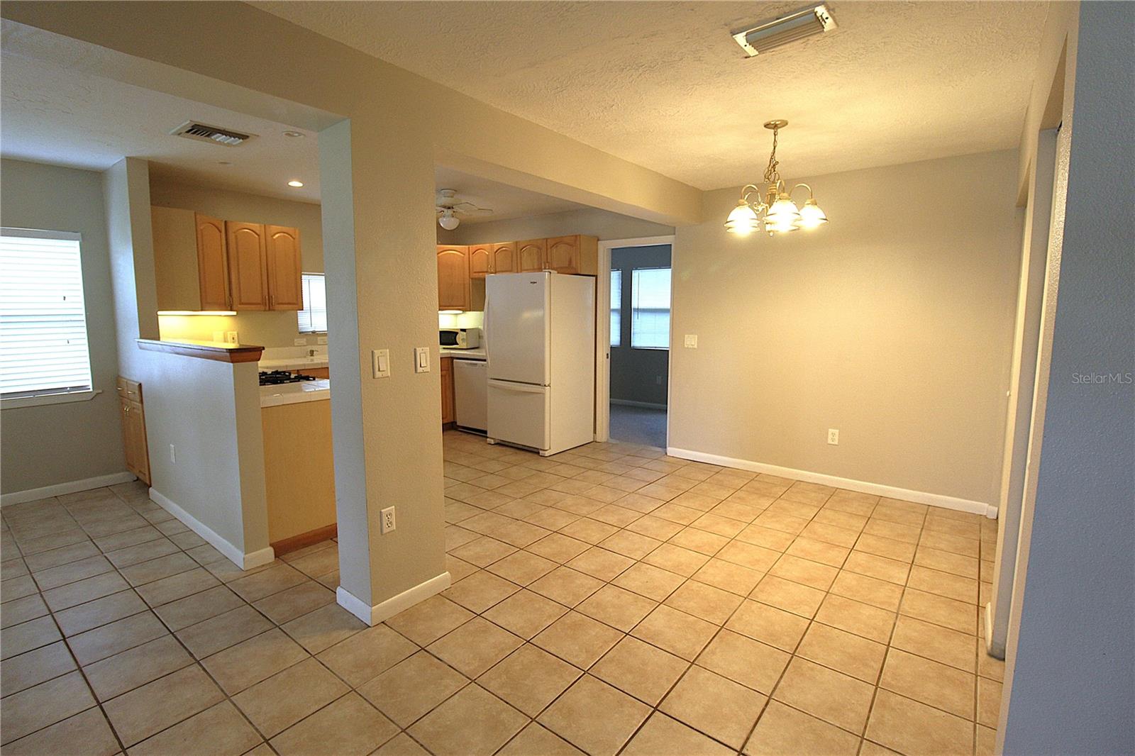 Image 3 of 11 For 3331 Yorktown Street
