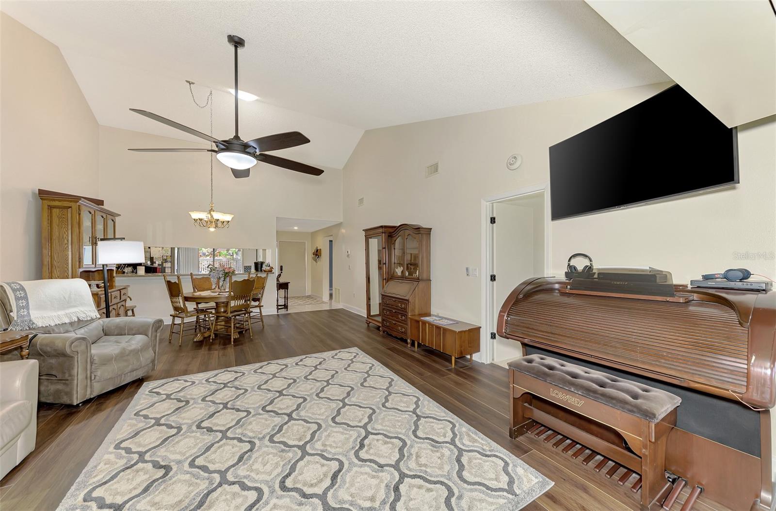Image 12 of 42 For 4521 Kingsmere  6