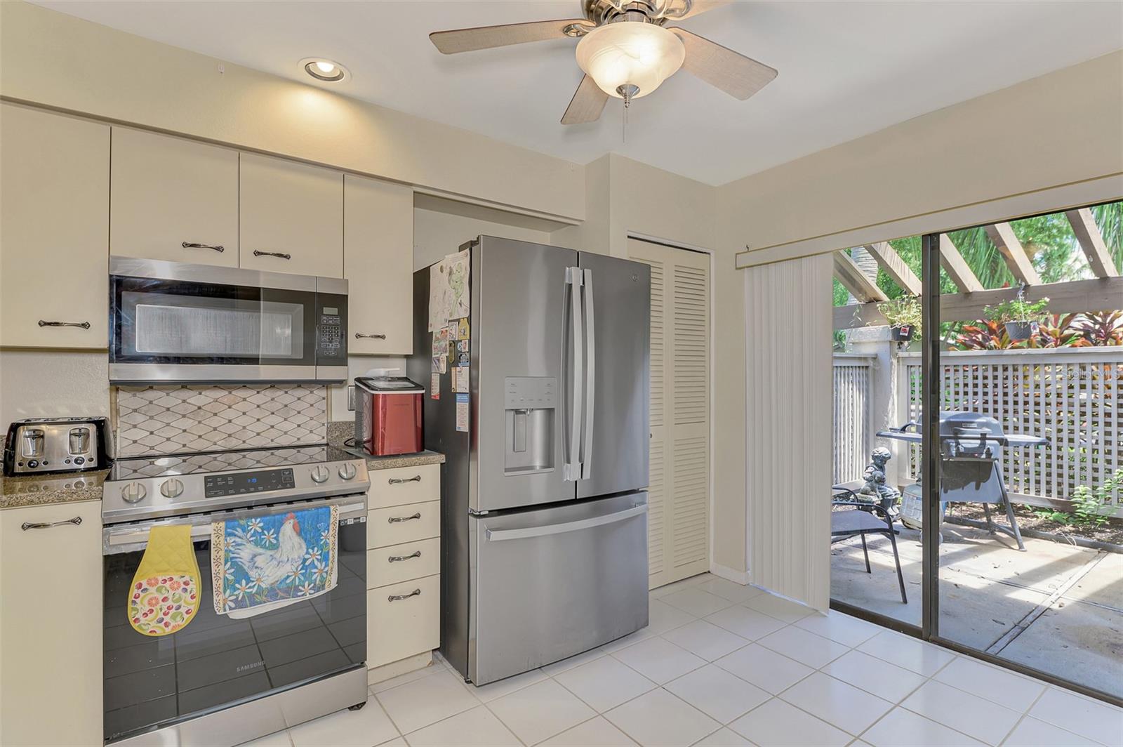 Image 17 of 42 For 4521 Kingsmere  6