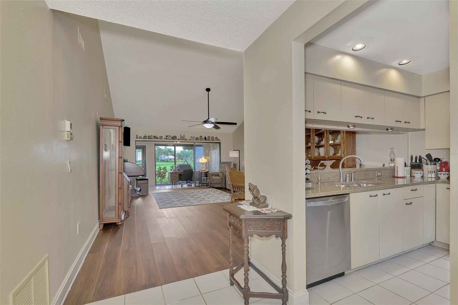 Image 6 of 42 For 4521 Kingsmere  6