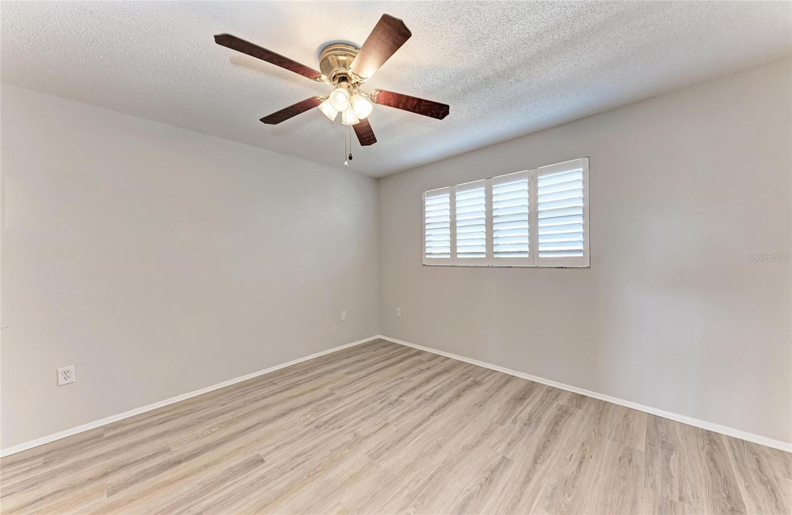 Image 11 of 20 For 4040 Ironwood Circle 401f