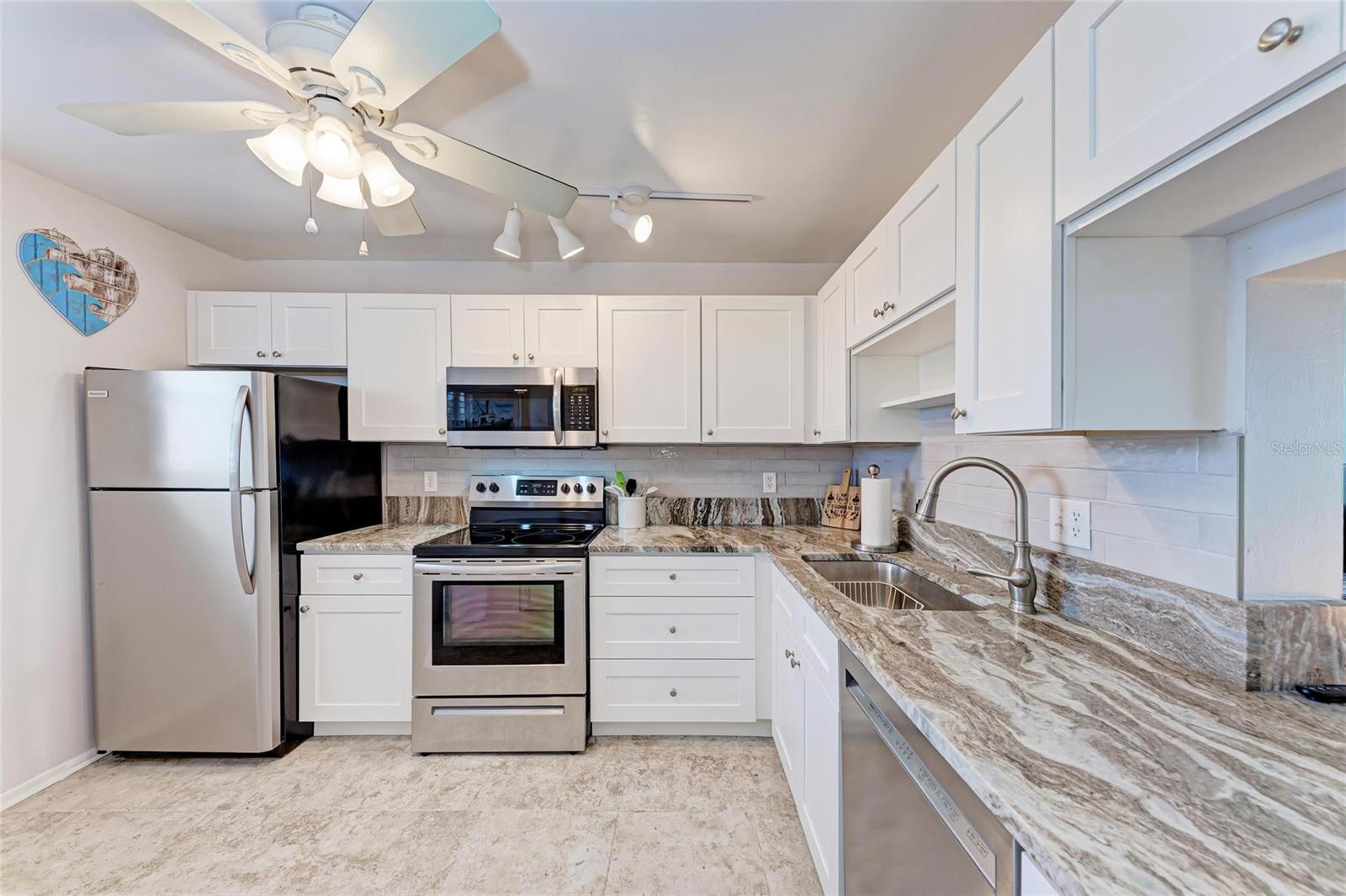 Image 5 of 20 For 4040 Ironwood Circle 401f