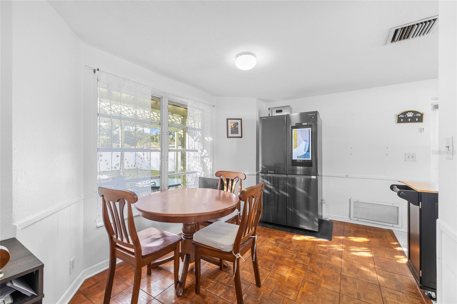 Image 10 of 30 For 3338 Cambridge Drive