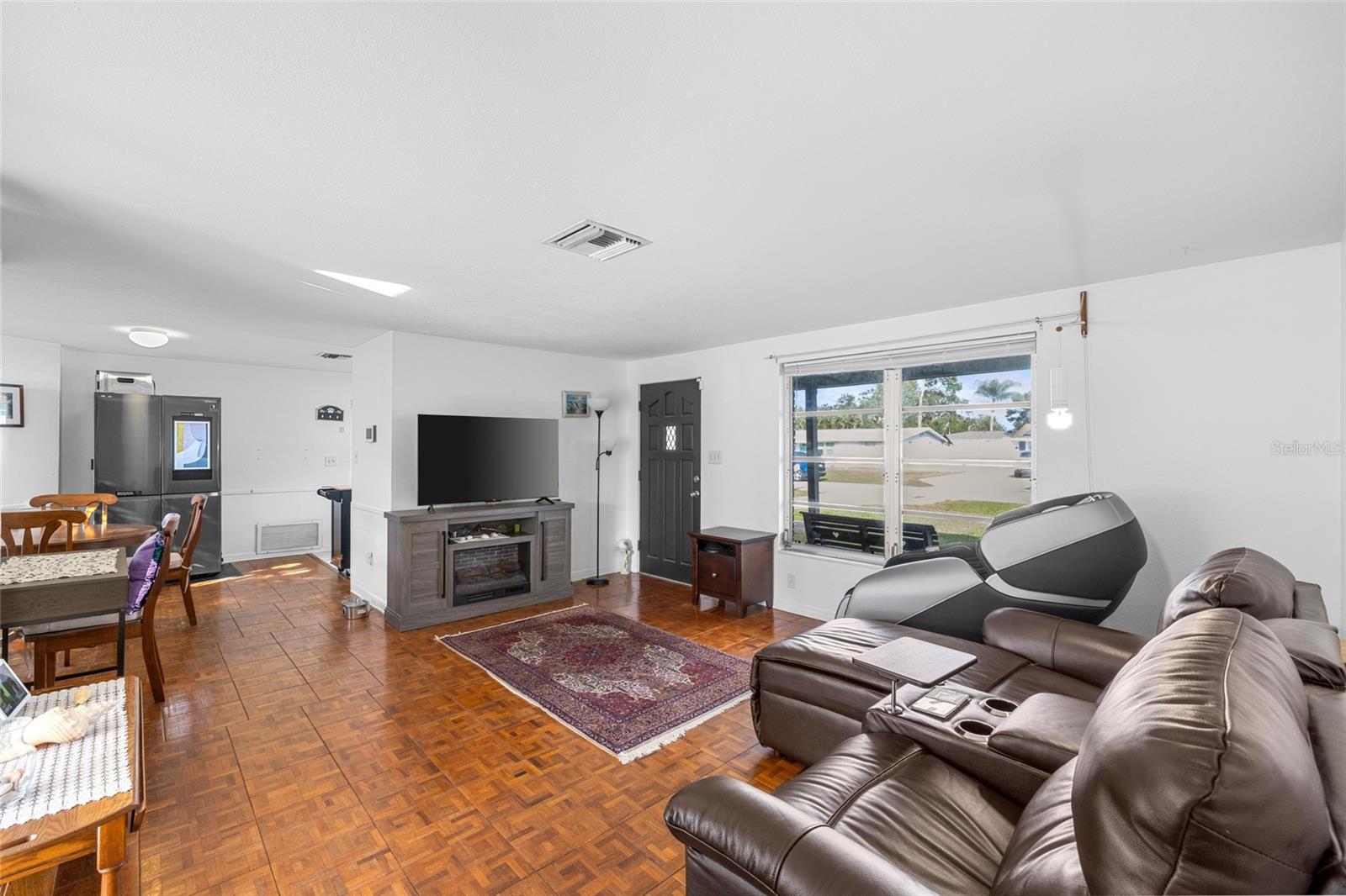 Image 12 of 30 For 3338 Cambridge Drive