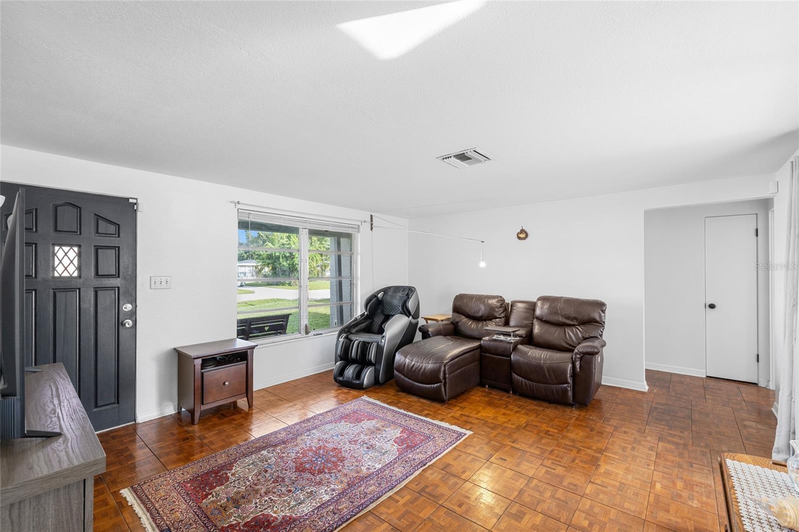 Image 13 of 30 For 3338 Cambridge Drive