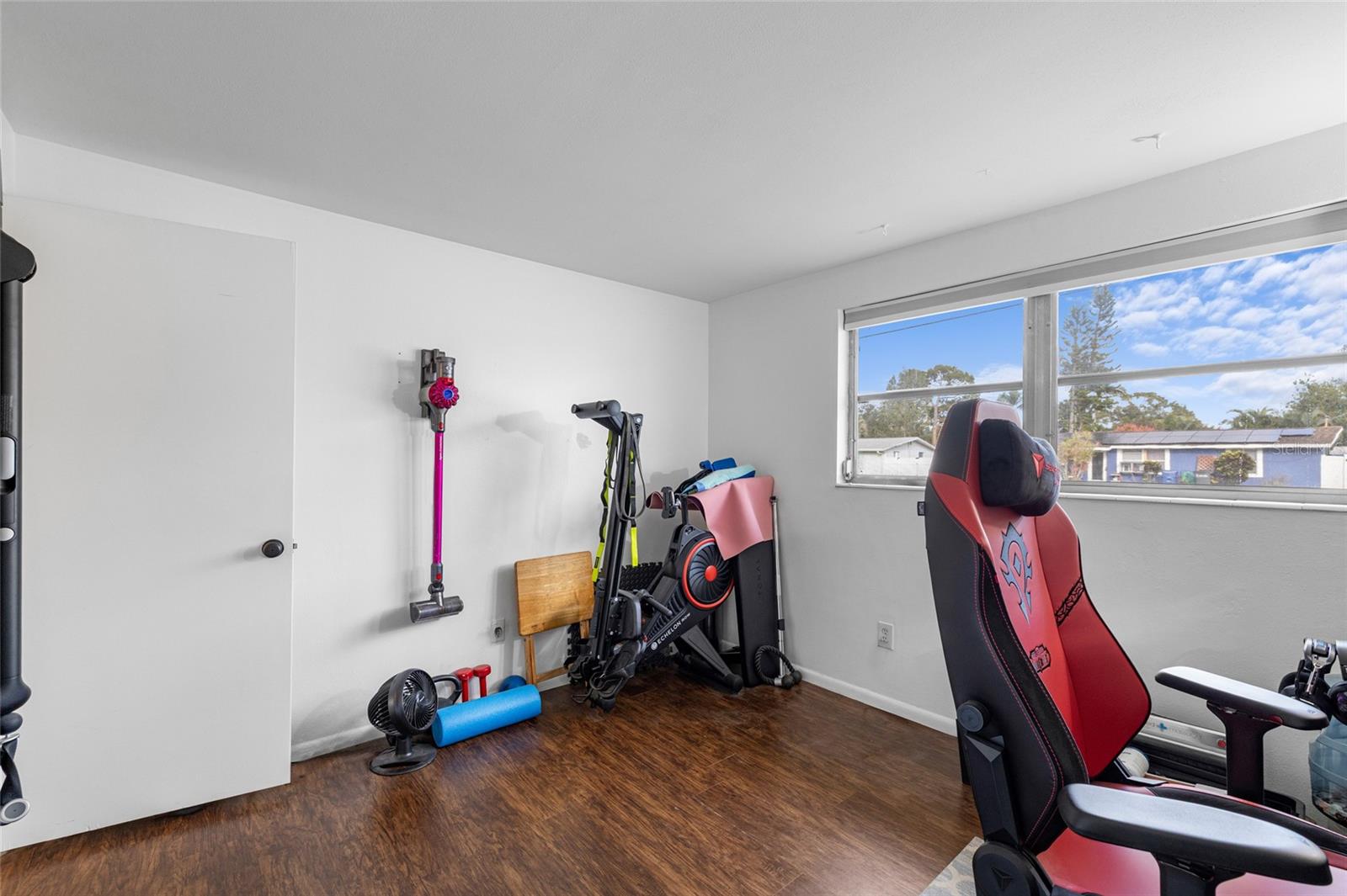 Image 20 of 30 For 3338 Cambridge Drive