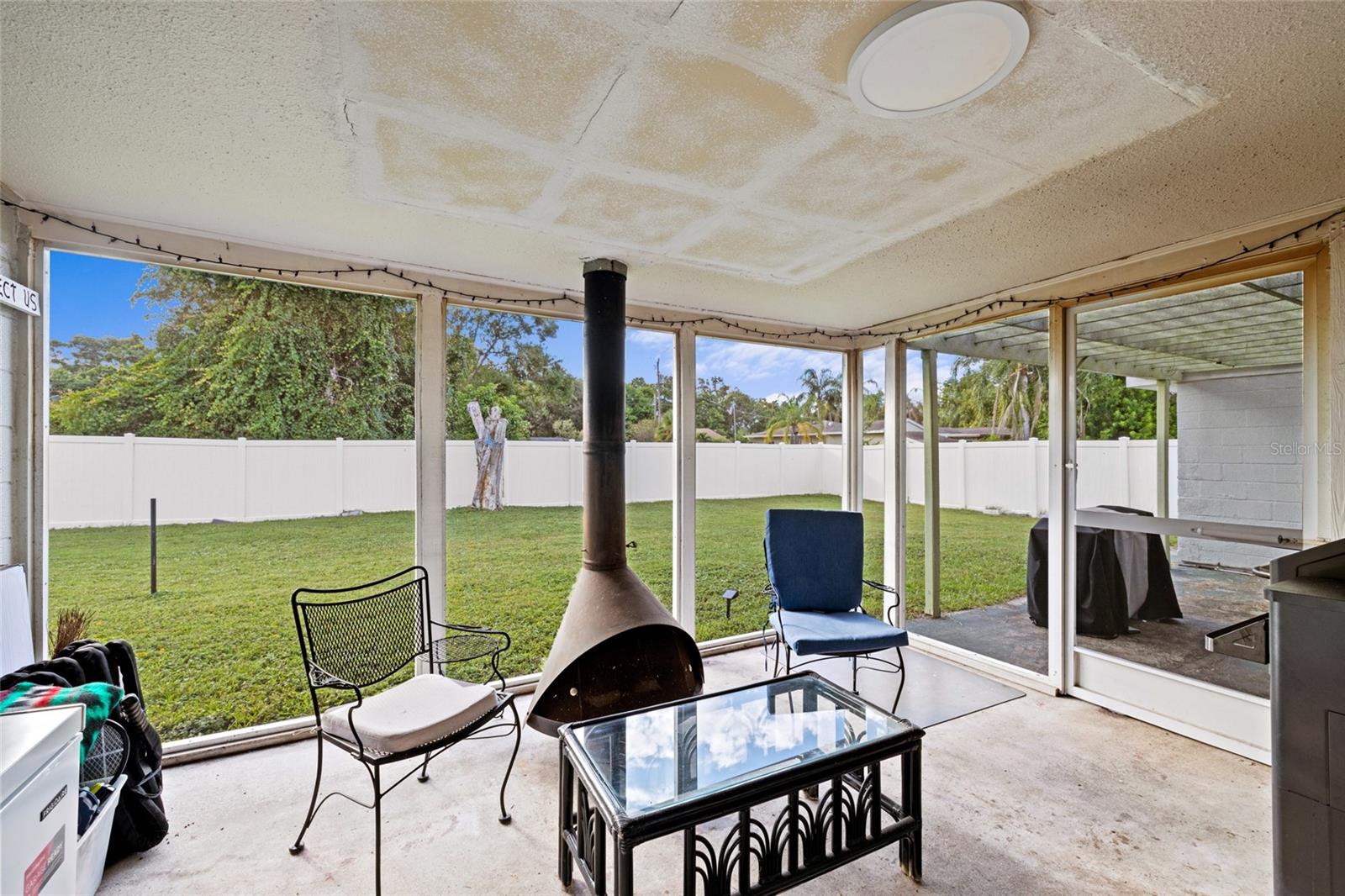 Image 23 of 30 For 3338 Cambridge Drive