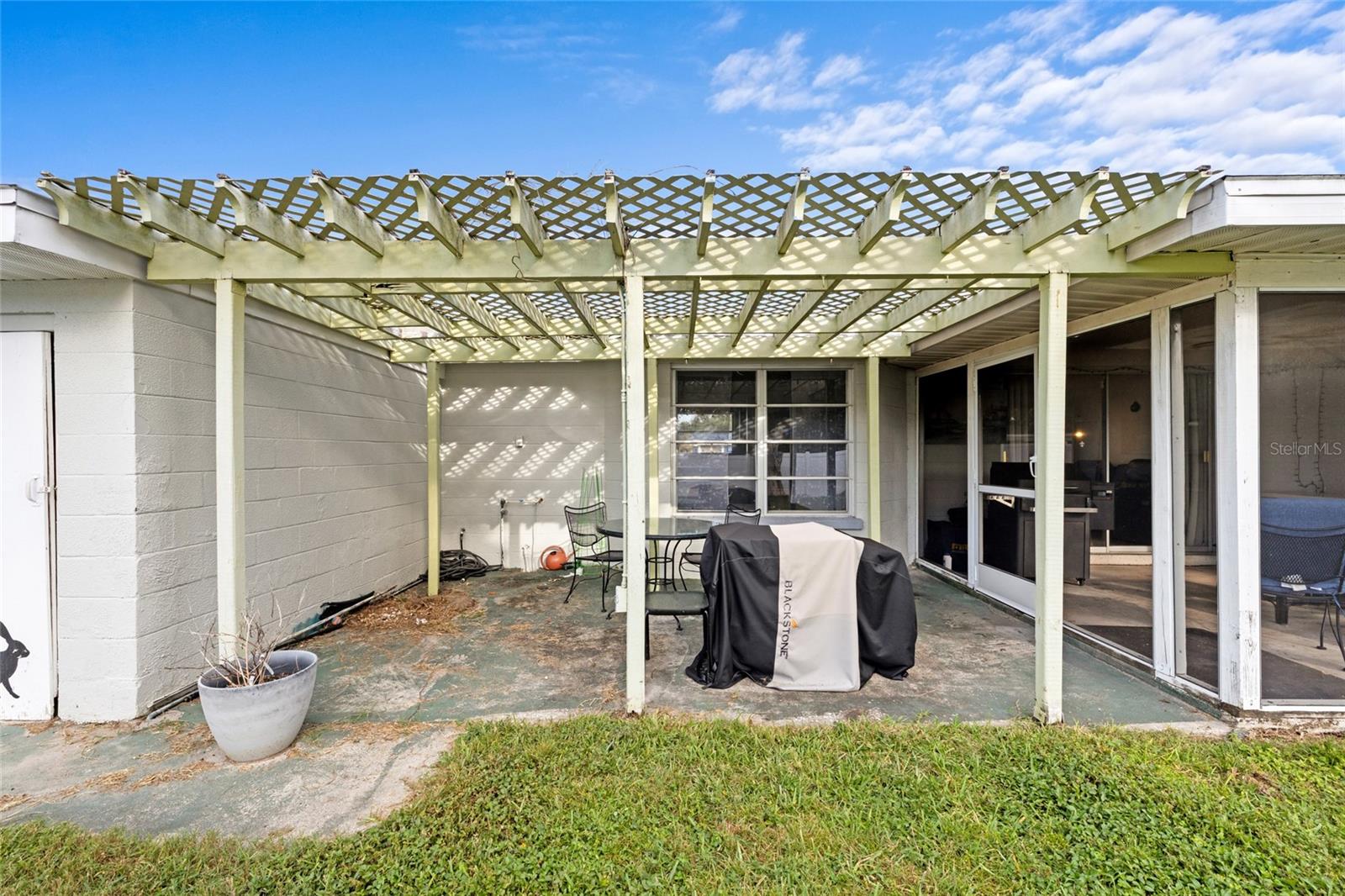 Image 26 of 30 For 3338 Cambridge Drive