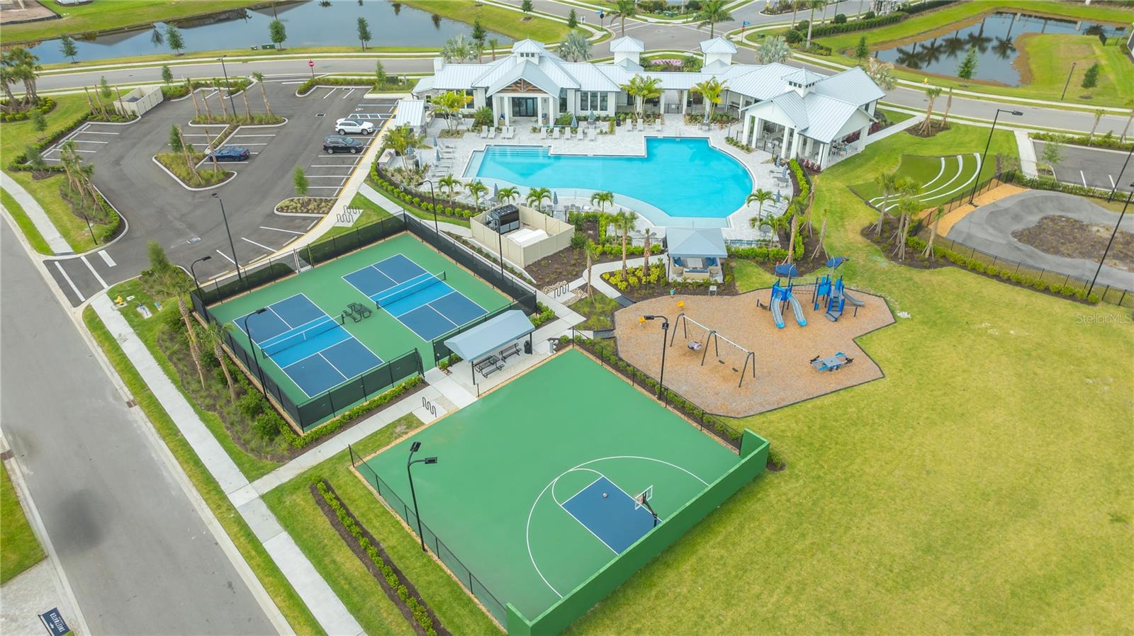 Image 46 of 49 For 18096 Cherished Loop