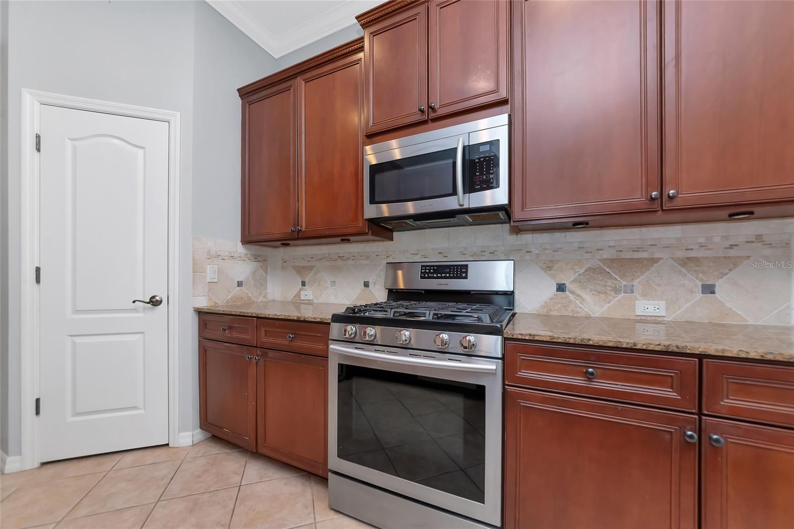 Image 11 of 54 For 12535 Cara Cara Loop