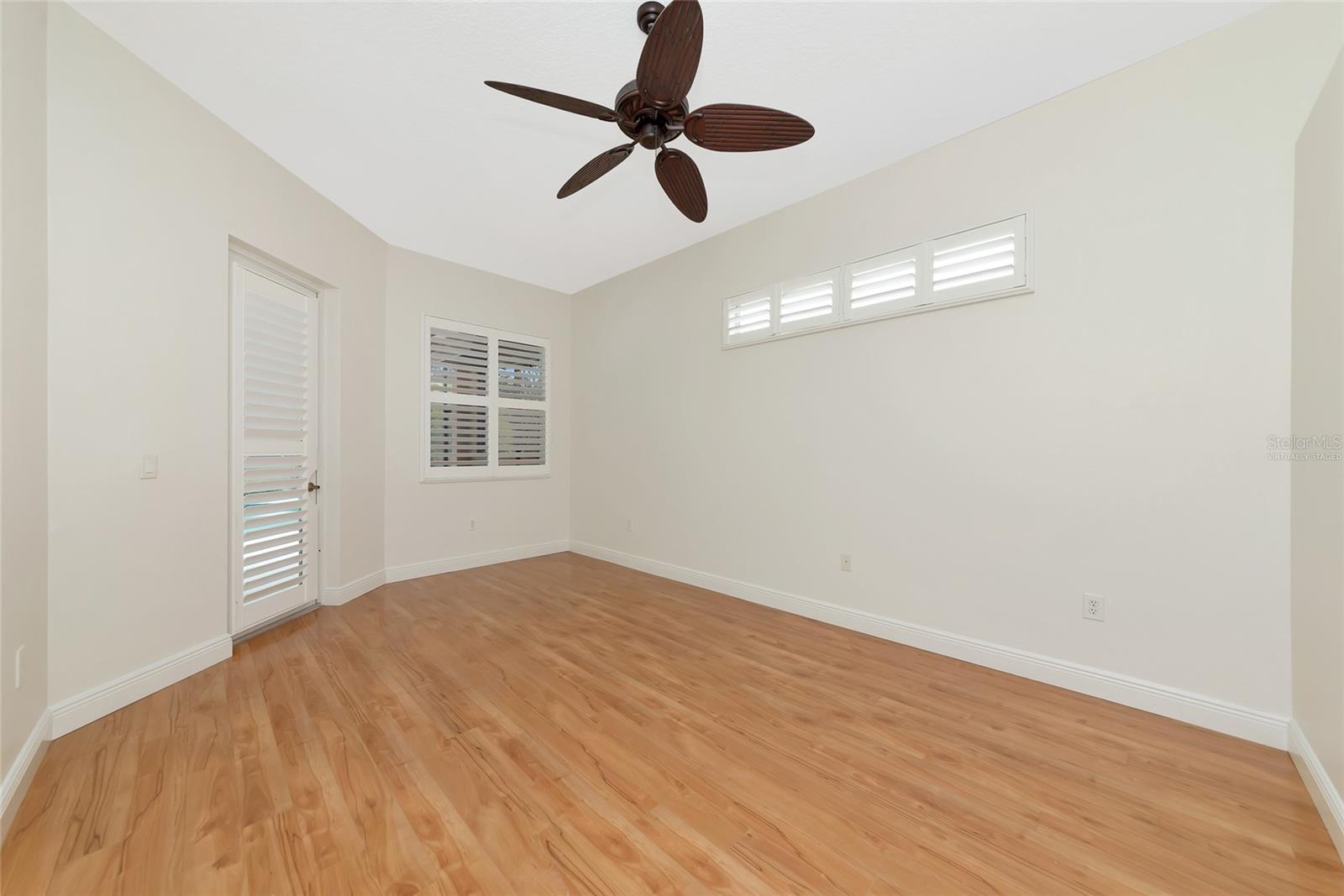 Image 17 of 54 For 12535 Cara Cara Loop