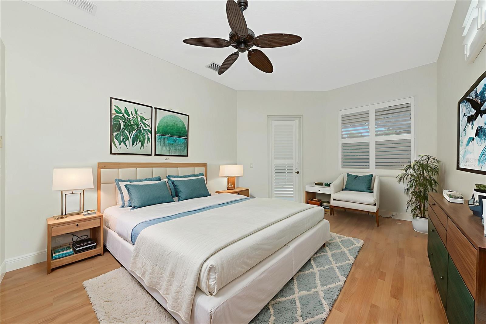 Image 18 of 54 For 12535 Cara Cara Loop