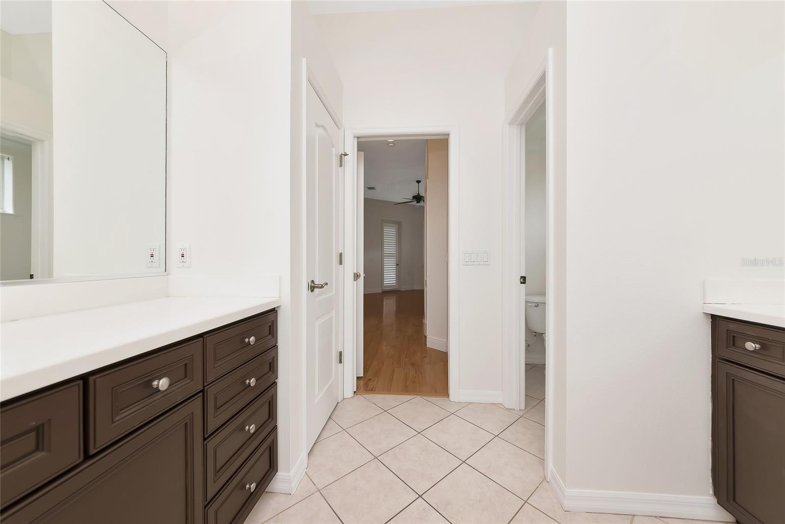 Image 22 of 54 For 12535 Cara Cara Loop