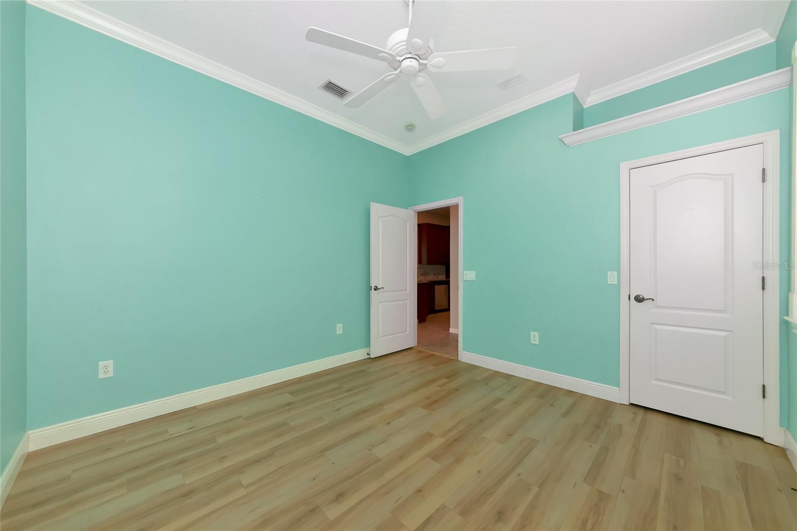 Image 25 of 54 For 12535 Cara Cara Loop