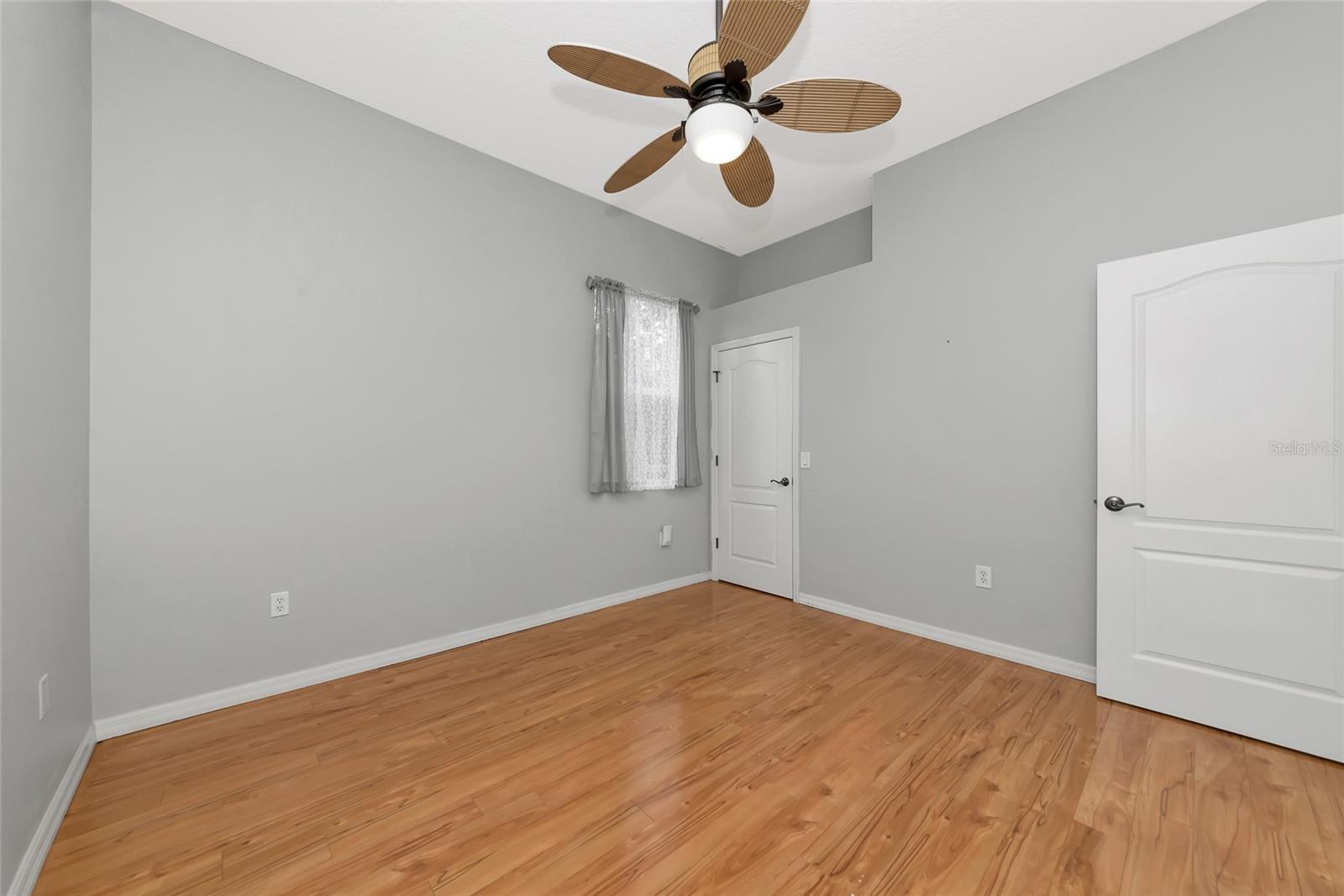 Image 29 of 54 For 12535 Cara Cara Loop